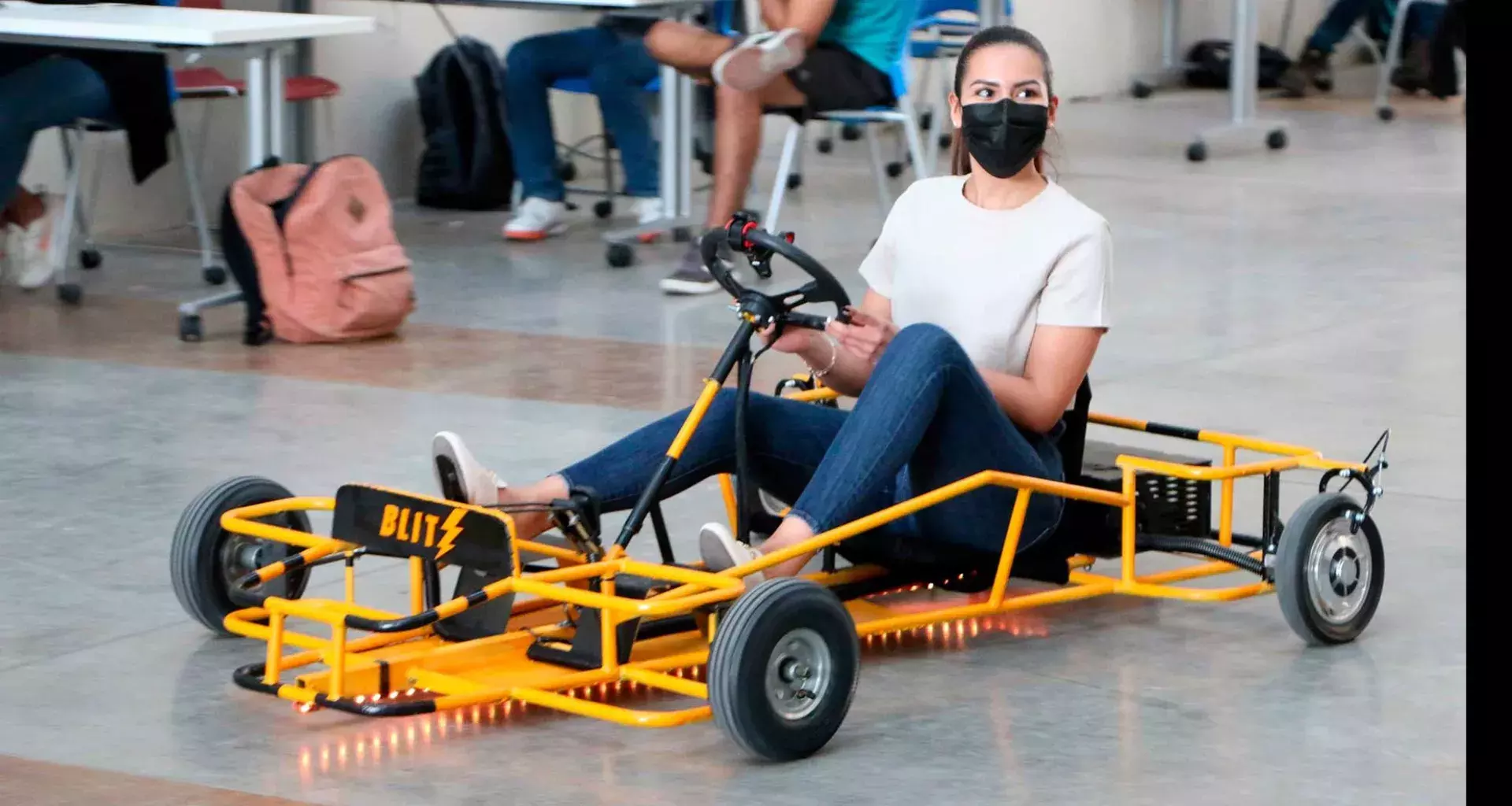 Alumnas del Tec Guadalajara participaron en la creación de go-karts eléctricos con Bosch.