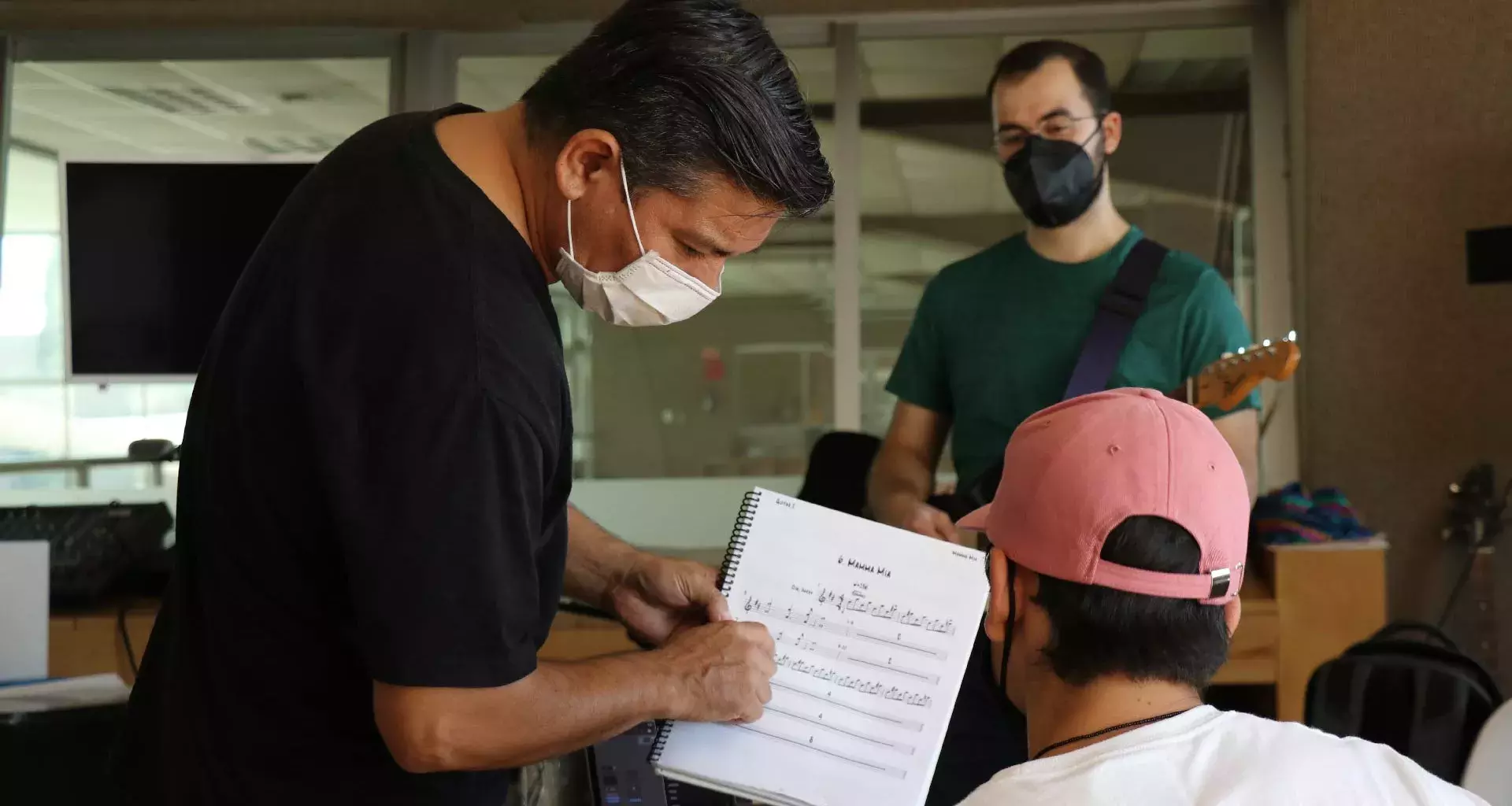 Guillermo Martínez Iracheta, profesor de música en campus Laguna