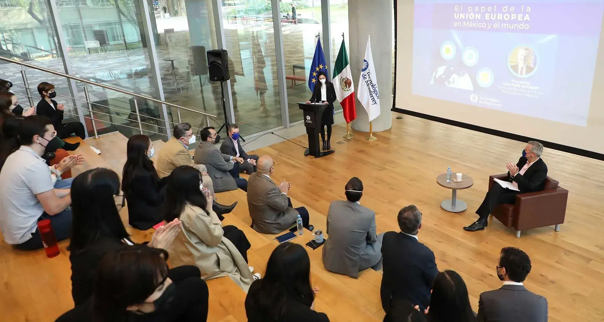 Ambassador of the European Union meets with Tec students