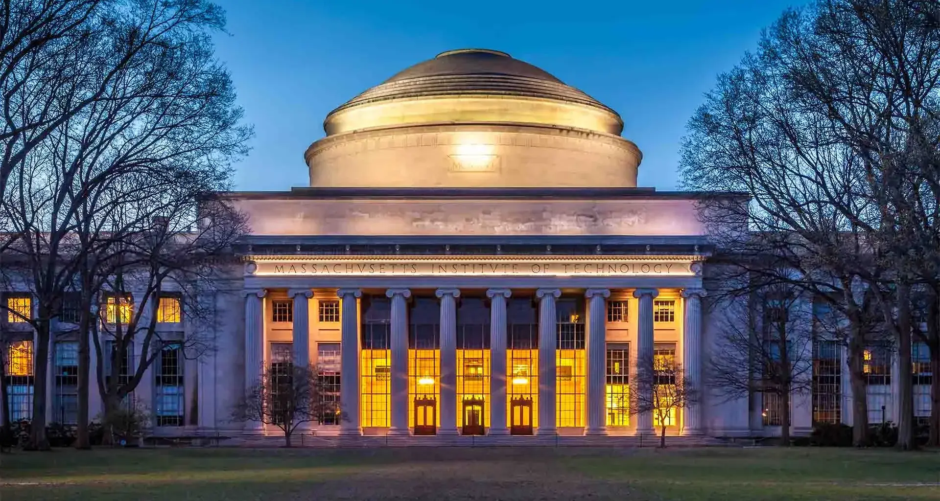 Female Tec Santa Fe graduates win MIT Supply Chain Excellence Awards