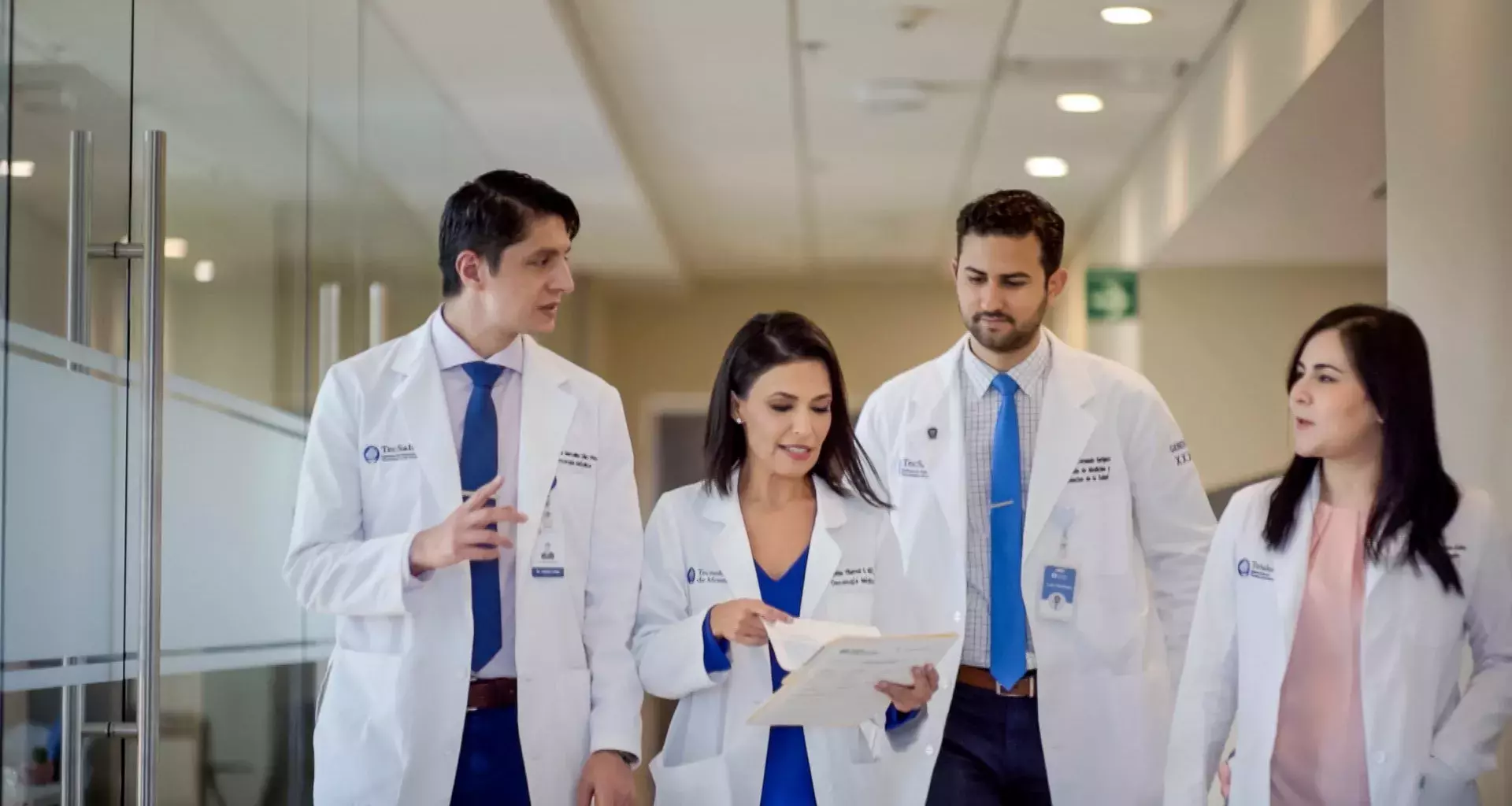 Cynthia Villarreal Garza, directora de Oncología del Centro de Cáncer de Mama de TecSalud, recibió el premio International Women Who Conquer Cancer Mentorship Award.