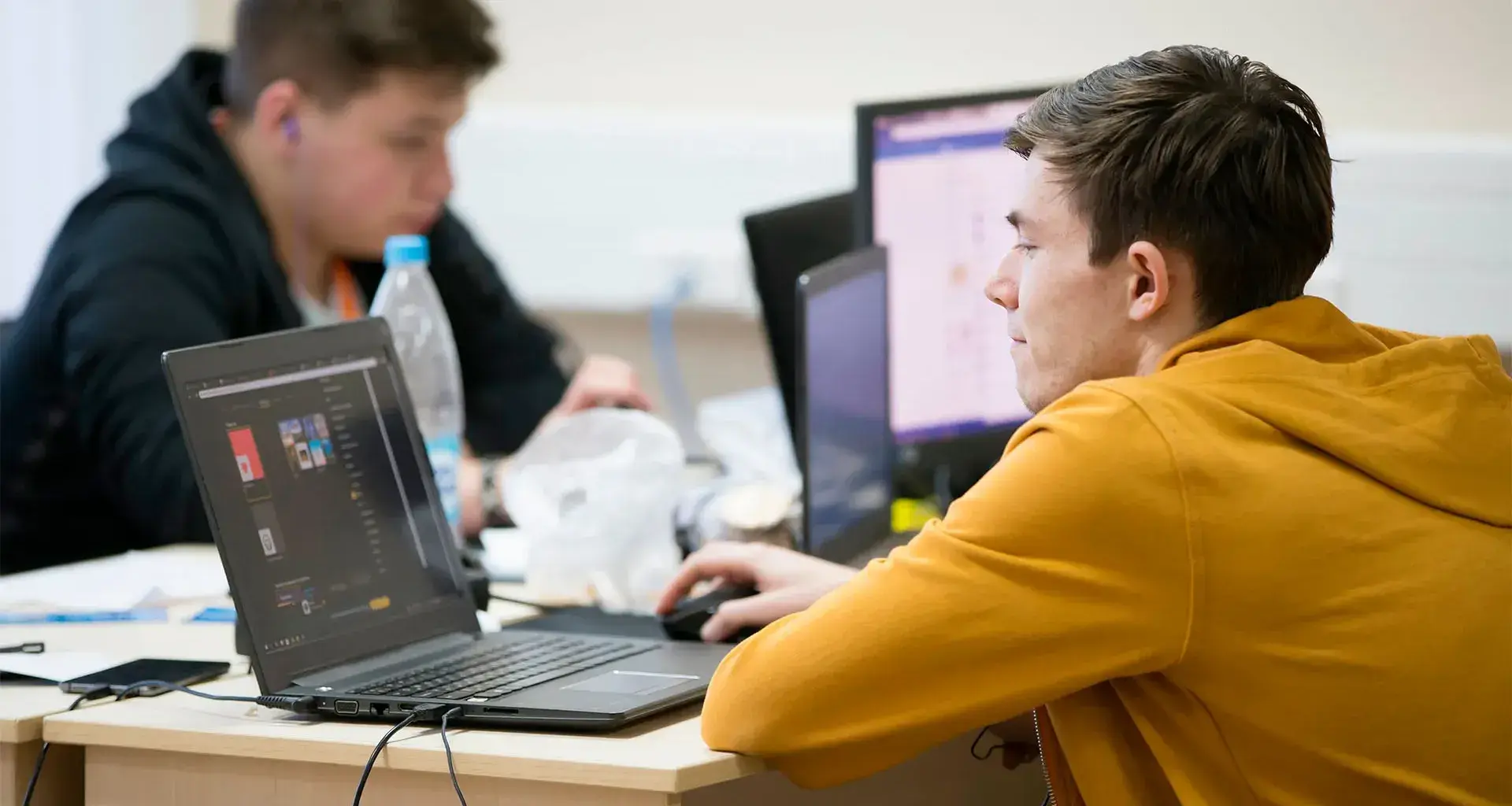 Students from Tec de Monterrey and Harvard win Microsoft Hackathon