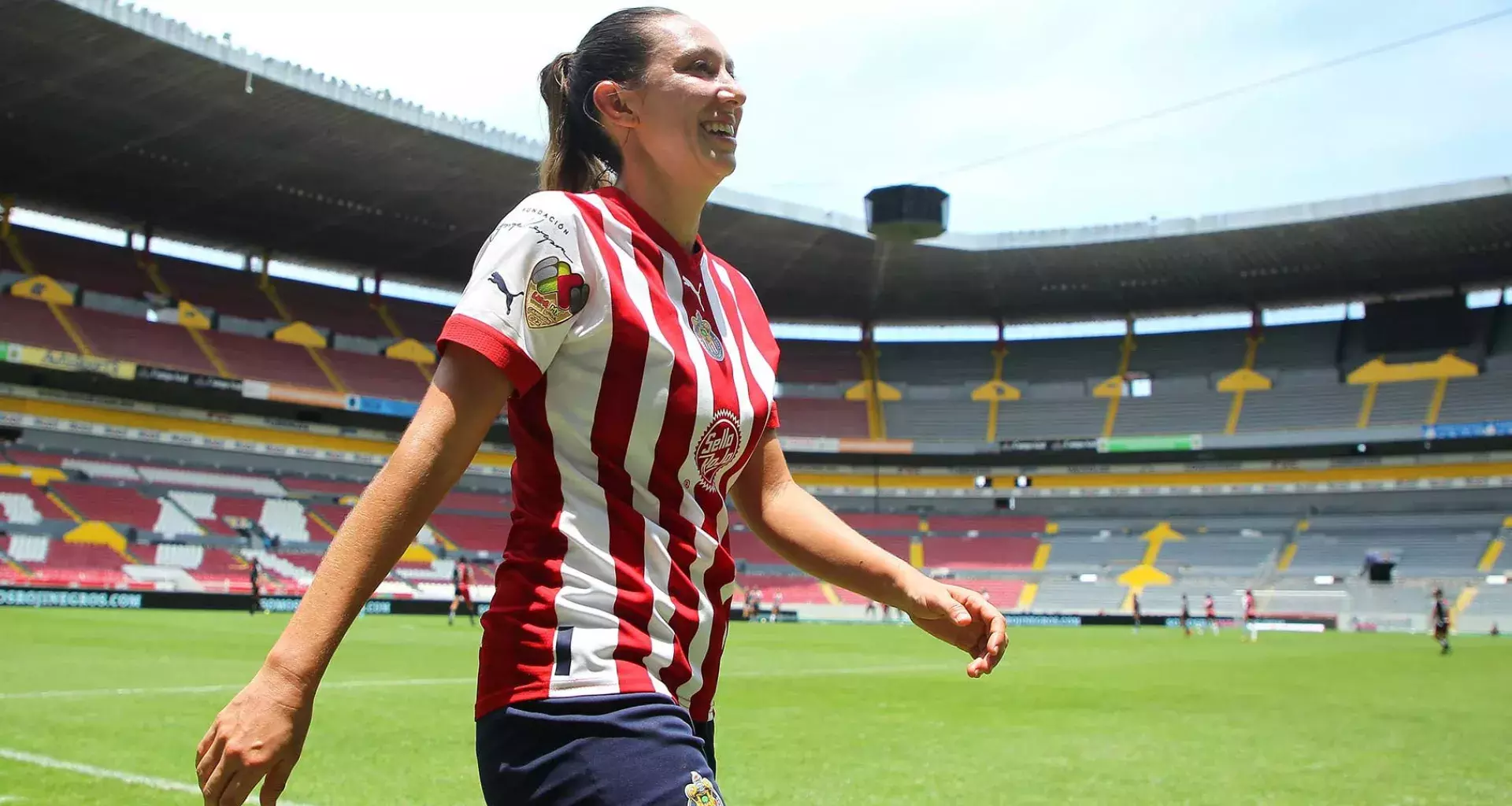 Egresada del Tec Guadalajara, Adriana Iturbide, es futbolista profesional y juega en Chivas.