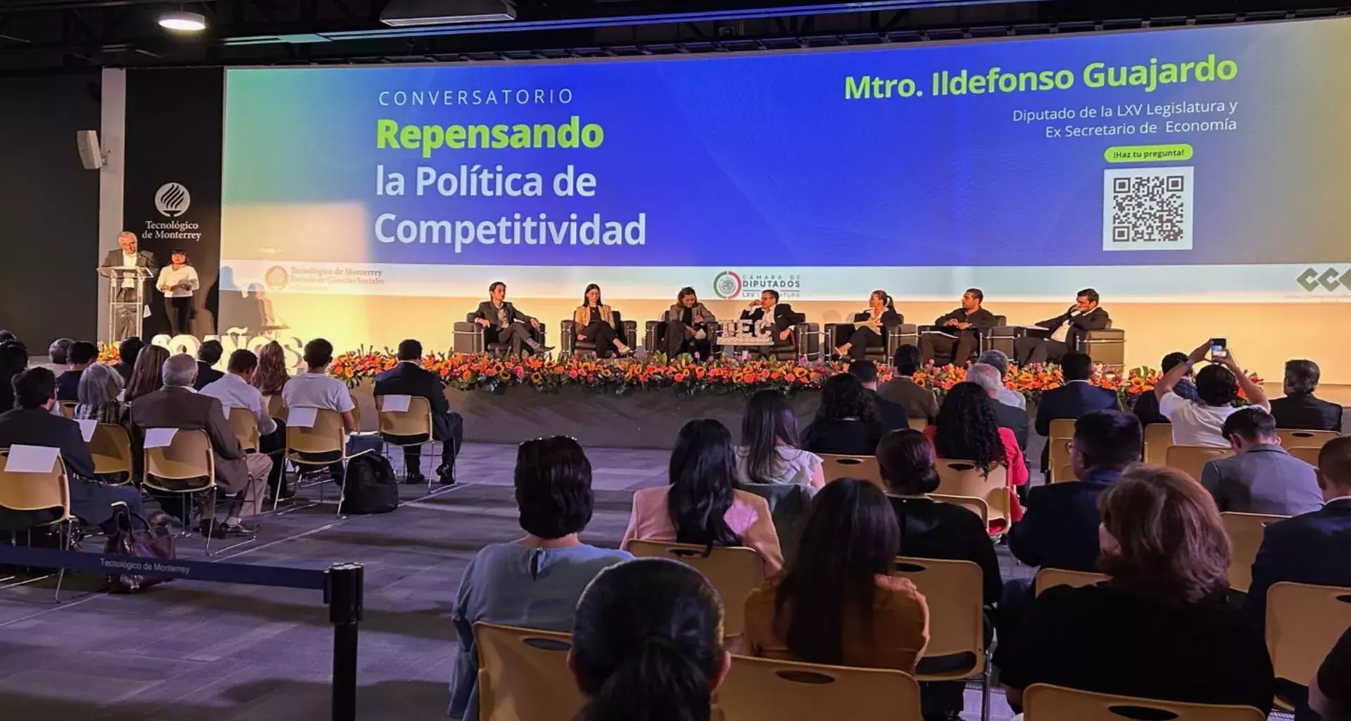 Ildefonso Guajardo habló de competitividad en el comercio con estudiantes del Tec.