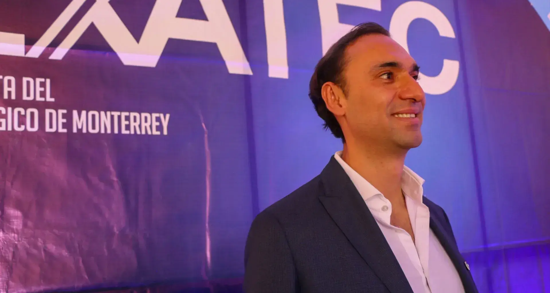 Héctor Jaramillo galardonado con el Premio al Mérito EXATEC 2023