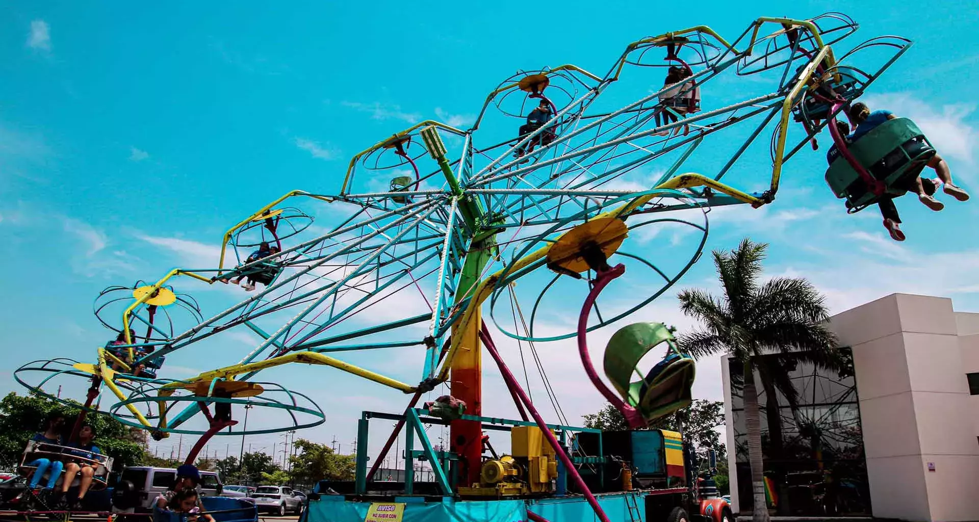 Juegos mecánicos en Tec campus Tampico