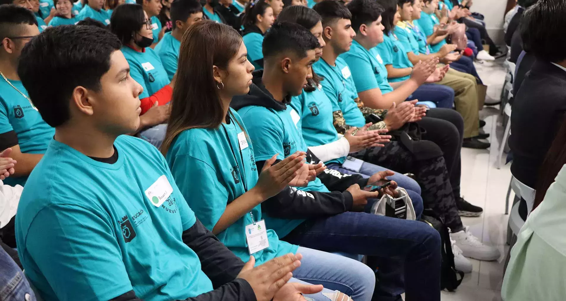 Alumnos de Telebachillerato recibieron equipo para sus planteles en evento en PrepaTec Eugenio Garza Sada