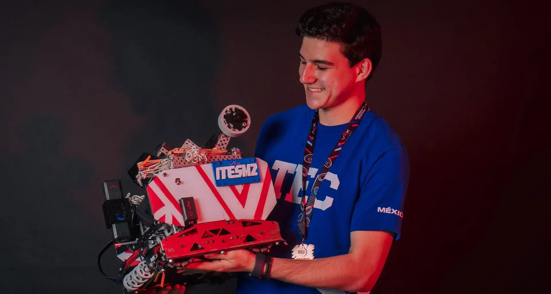 Tec campus Saltillo en VEX Robotics 