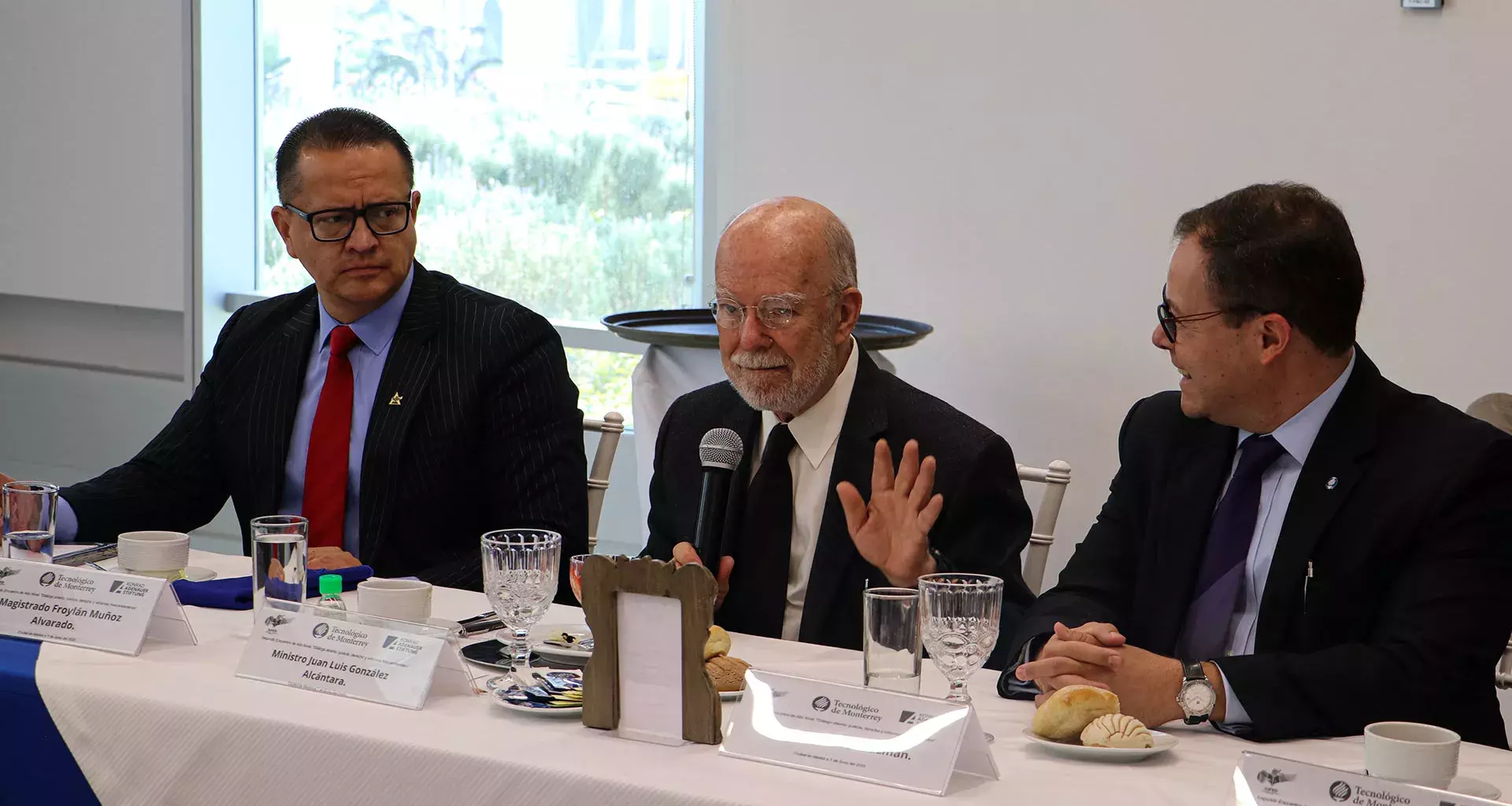 Juan Luis González Alcántara habla de Acceso a la Justicia en Tec CCM