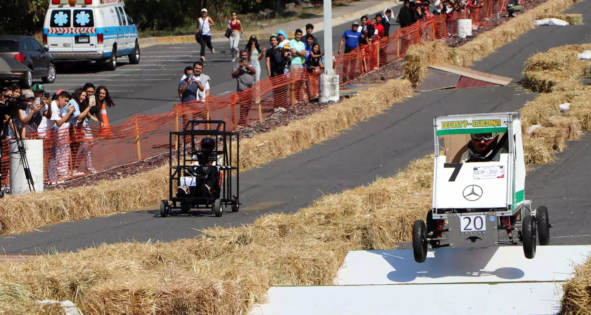 La Escuela de Ingeniería y Ciencias del Tecnológico de Monterrey en Cuernavaca llevó a cabo por quinta edición la competencia inspirada en las tradicionales carreras de soapbox, Downhill Challenge Racer.