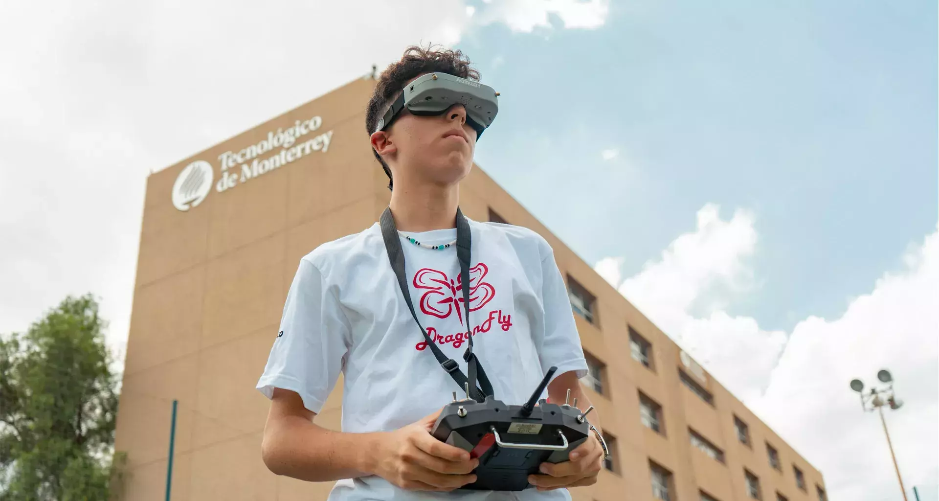 Piloto de DragonFly, equipo de drones de Tec campus Saltillo