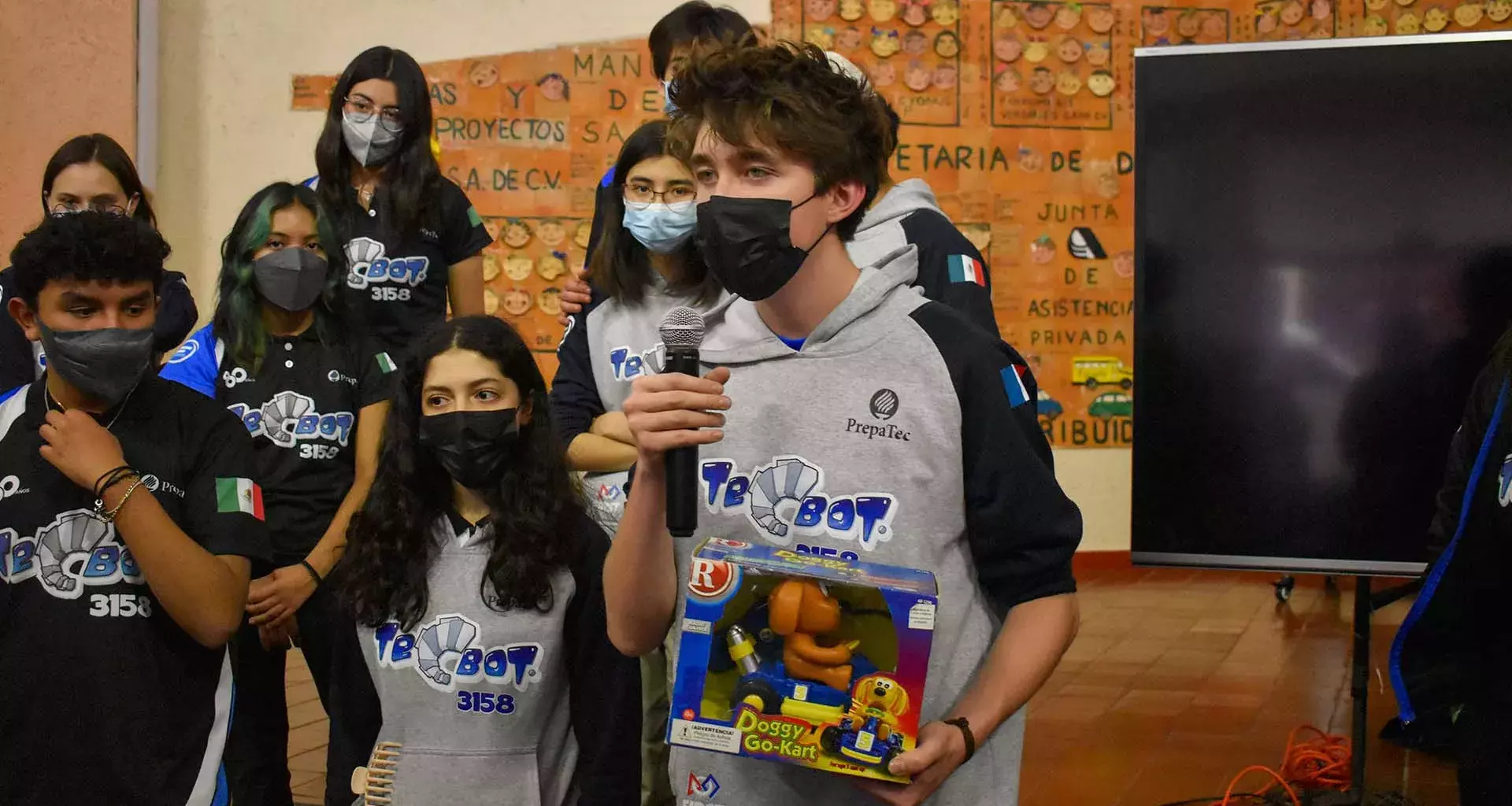 Alumnos Tec acercan la robótica a niños en lucha contra el cáncer