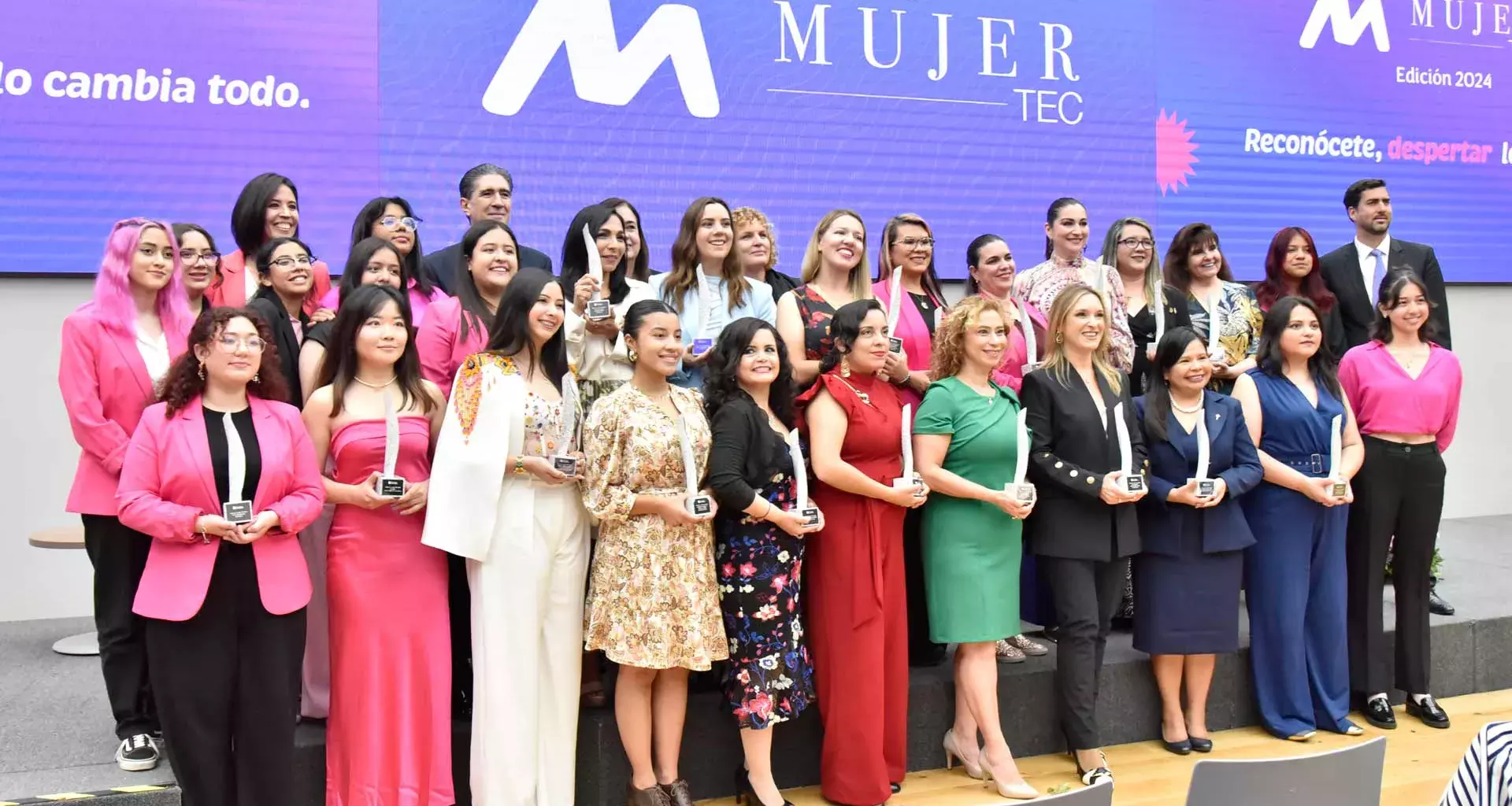 Inspiring Women! 2024 Mujer Tec Award ceremony