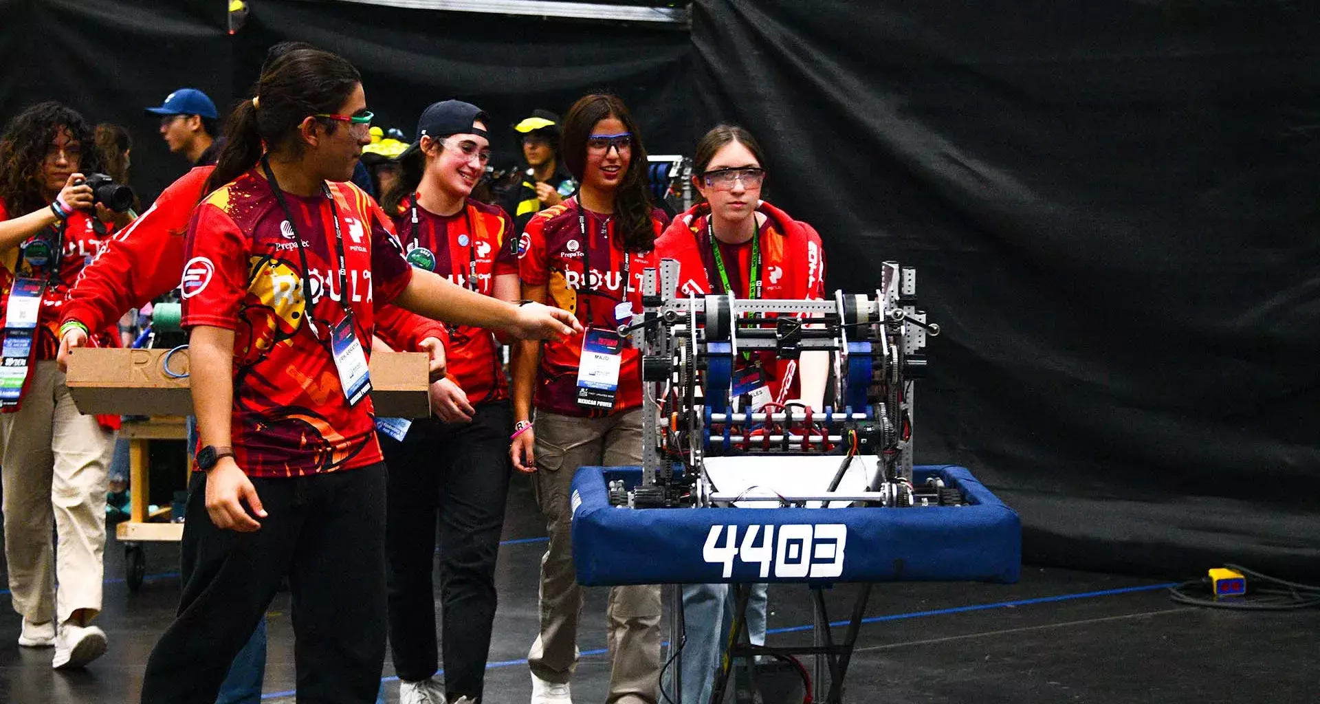 Equipo de robótica de PrepaTec Laguna participó en la competencia de robótica mundial de FIRST 2024