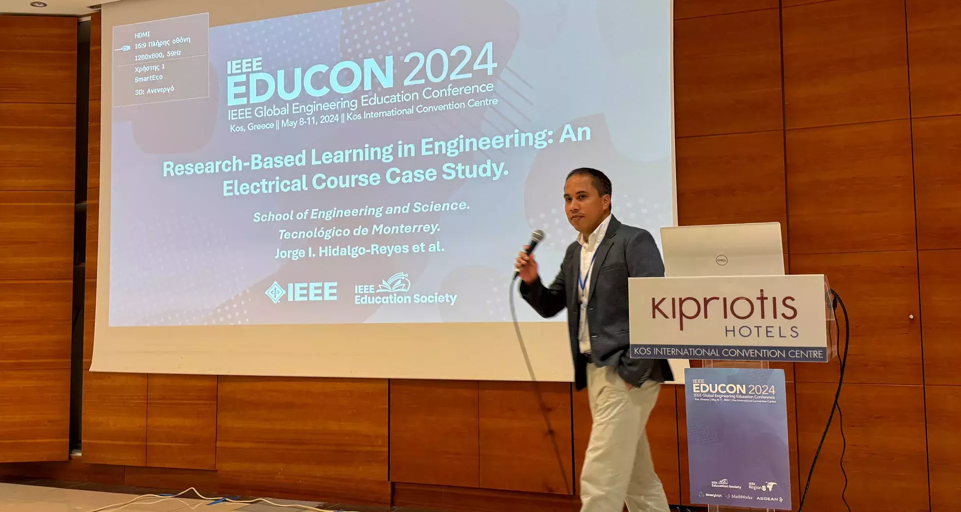 Jorge Hidalgo presentando su artículo en la IEEE EDUCON 2024