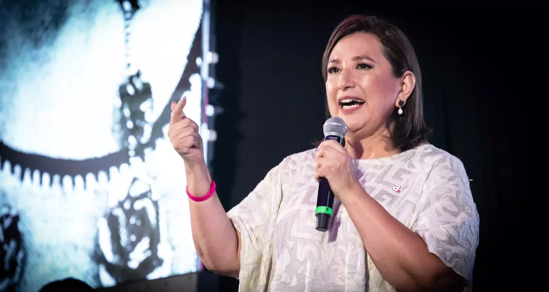 Xóchitl Gálvez expuso sus temas frente a estudiantes del Tec campus Monterrey en el Foro Actúa Presidencias