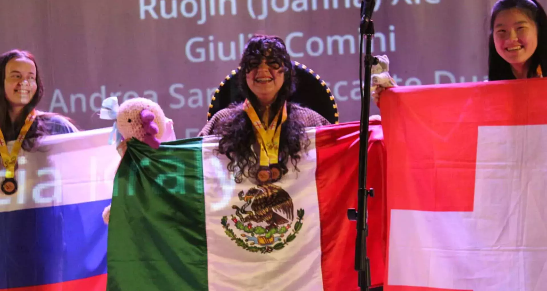 Andrea Cascante, estudiante de la PrepaTec Cuernavaca, logró la medalla de bronce como parte de la delegación mexicana en la Olimpiada Europea Femenil de Matemáticas EGMO en Georgia, en la ciudad de Kutaisi en Europa.