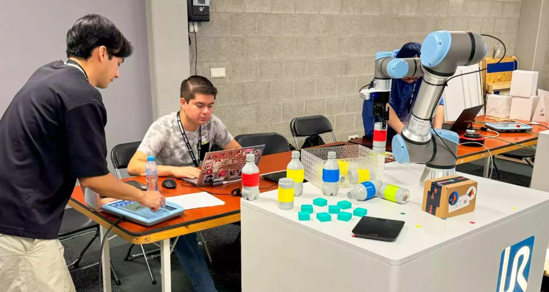 Estudiantes del Tec tampico ganan concurso mundial de robótica 