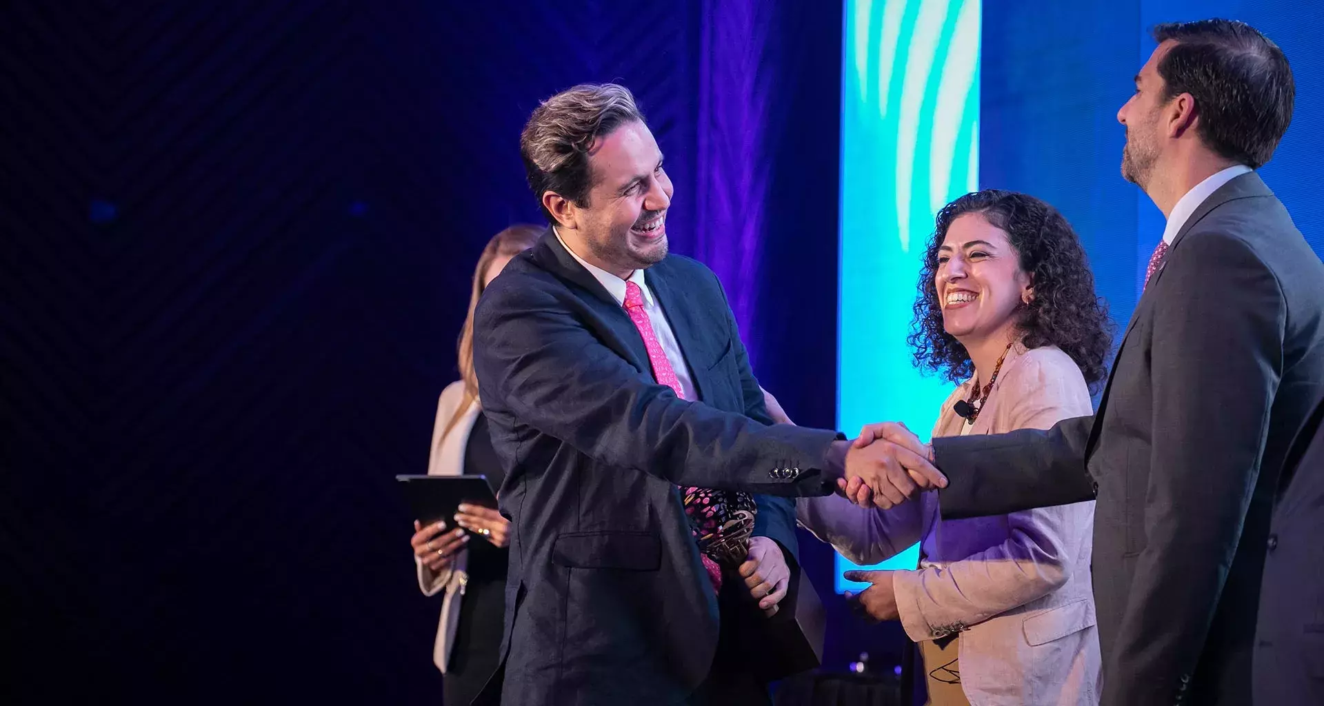 Emilio Clarke Crespo, profesor de la escuela de Ingeniería y Ciencias en campus Querétaro, fue galardonado como Profesor Inspirador a nivel nacional. 