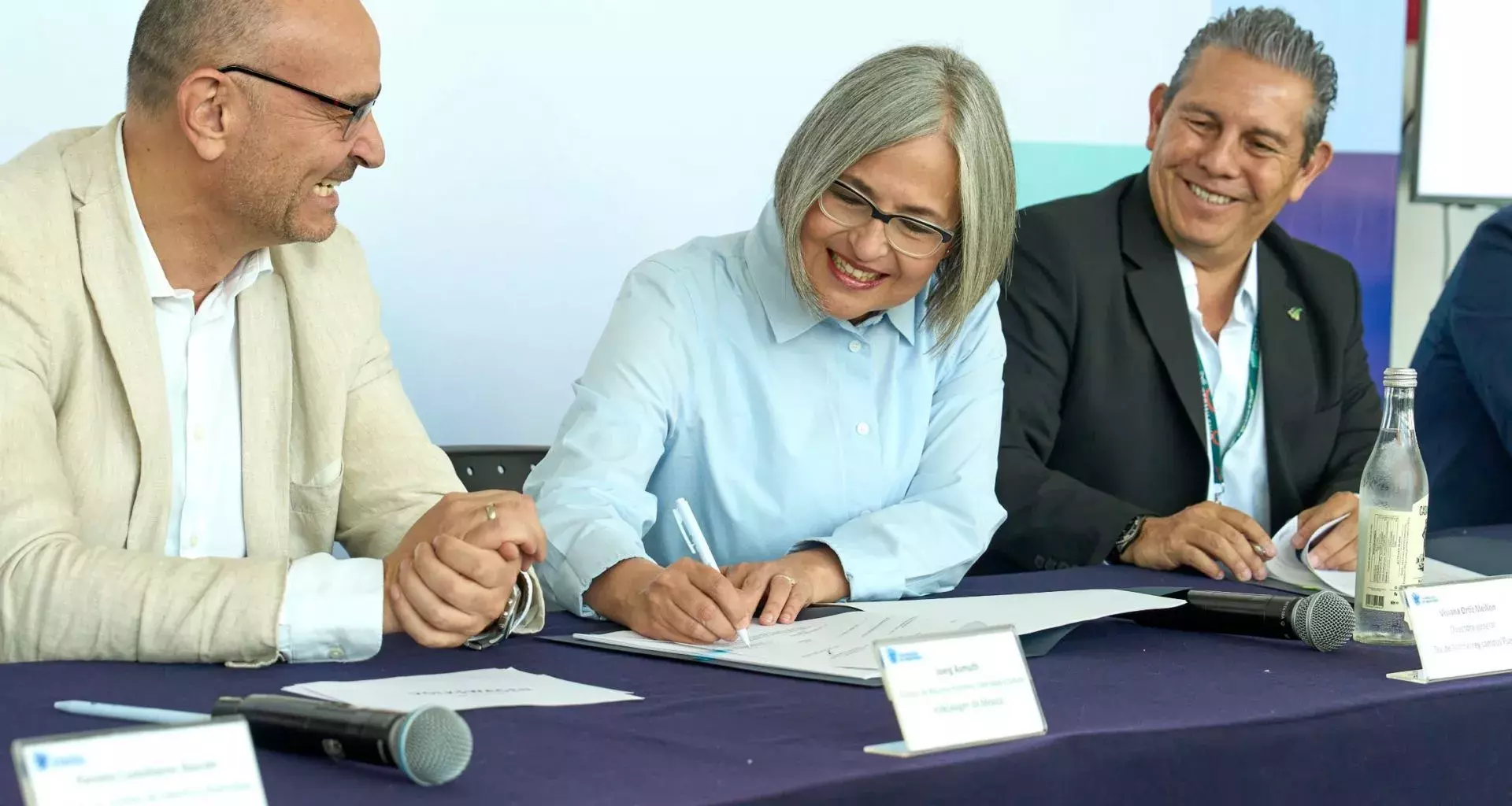 Tec de Monterrey y Volkswagen firman convenio