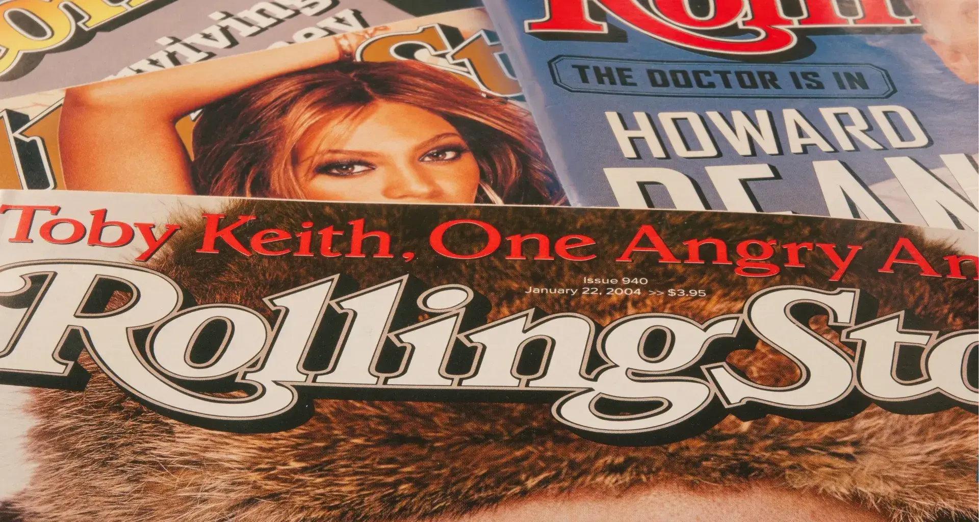 Estudiantes asisten a foro Rolling Stone