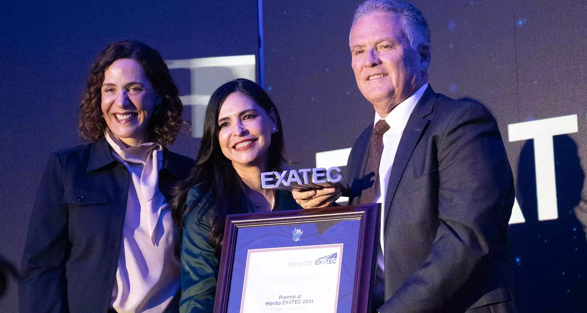 Premio Mérito EXATEC para Alfonso Pompa en el Tec Guadalajara. 