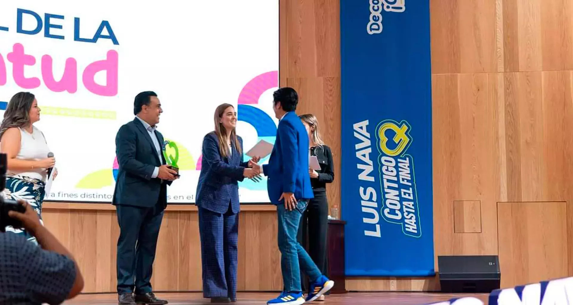 EXATEC Luis Alberto Bravo obtuvo el Premio Municipal de la Juventud por su trayectoria académica y compromiso con la sociedad. 