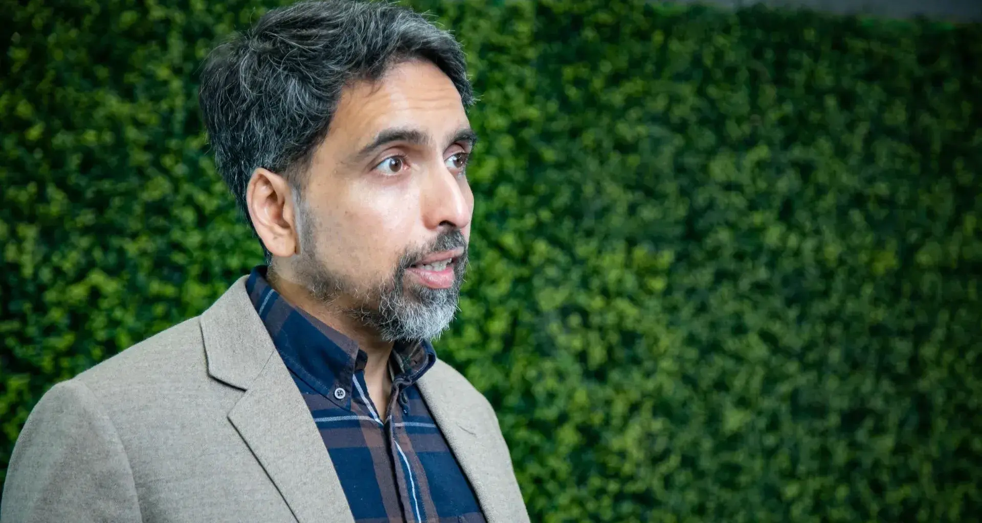Sal Khan during his interview with CONECTA at Tec de Monterrey