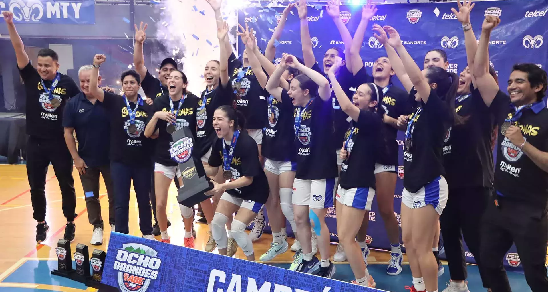 Borregos Mty ¡tricampeonas del basquetbol colegial!