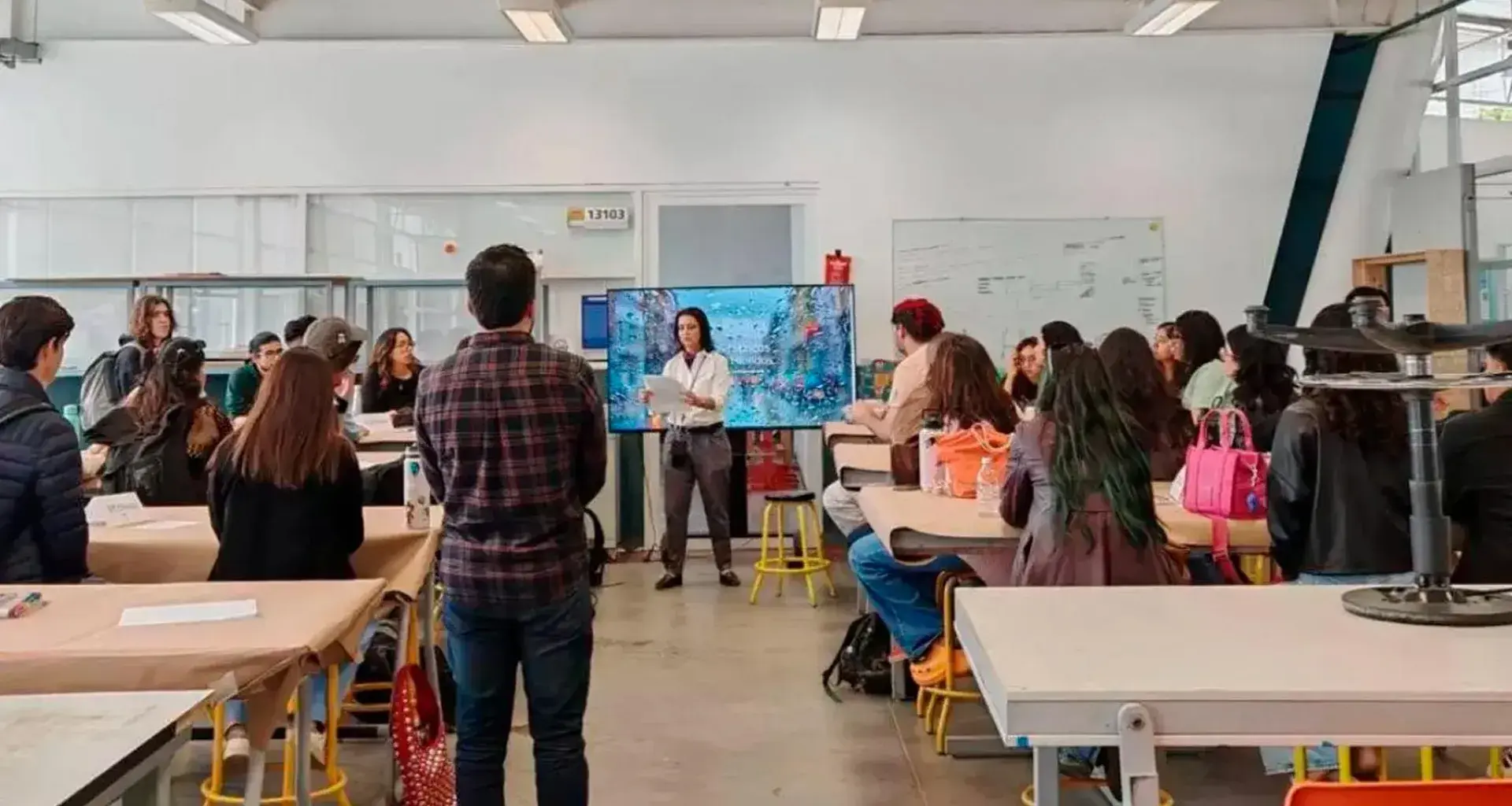 El Tec de Monterrey campus Querétaro fue sede del Hackathon Nacional DI-Integra: “Futuros hídricos, futuros híbridos”, un encuentro que reunió a estudiantes de diferentes escuelas de diseño para completar un reto en menos de 24 horas. 