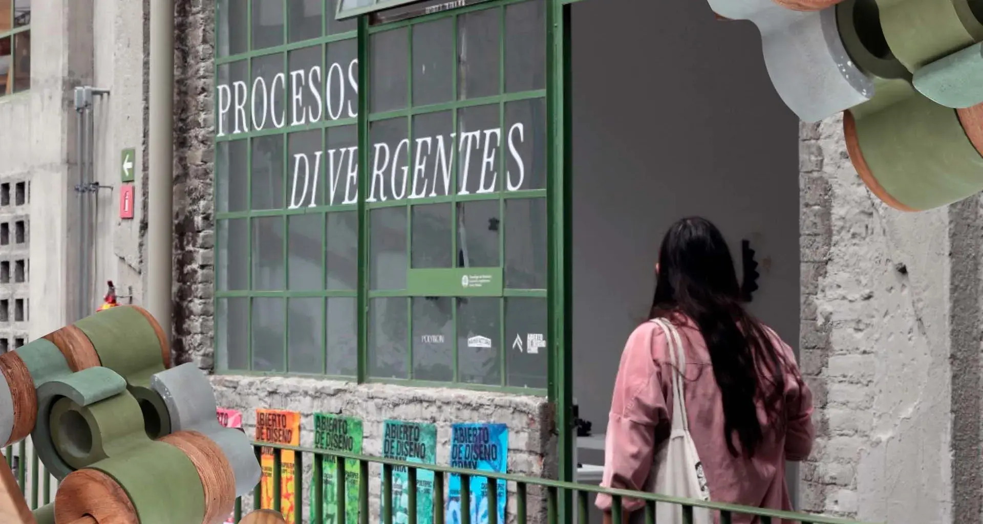 Estudiantes de Diseño del Tec en Estado de México presentan su colección de mobiliario modular en el Abierto Mexicano de Diseño 2025.