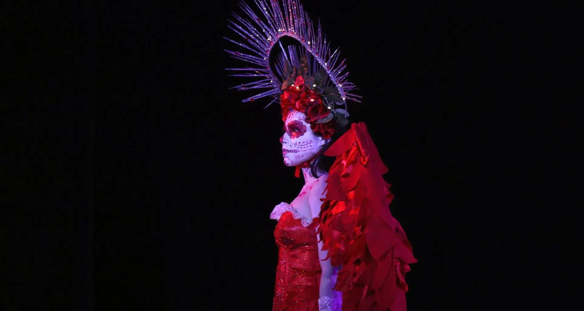 La PrepaTec Cuernavaca celebró la duodécima edición del Festival Omeyocán, inspirado en el Virreinato, con muestras gastronómicas, ofrendas, arte y música que unieron tradición, historia e innovación.