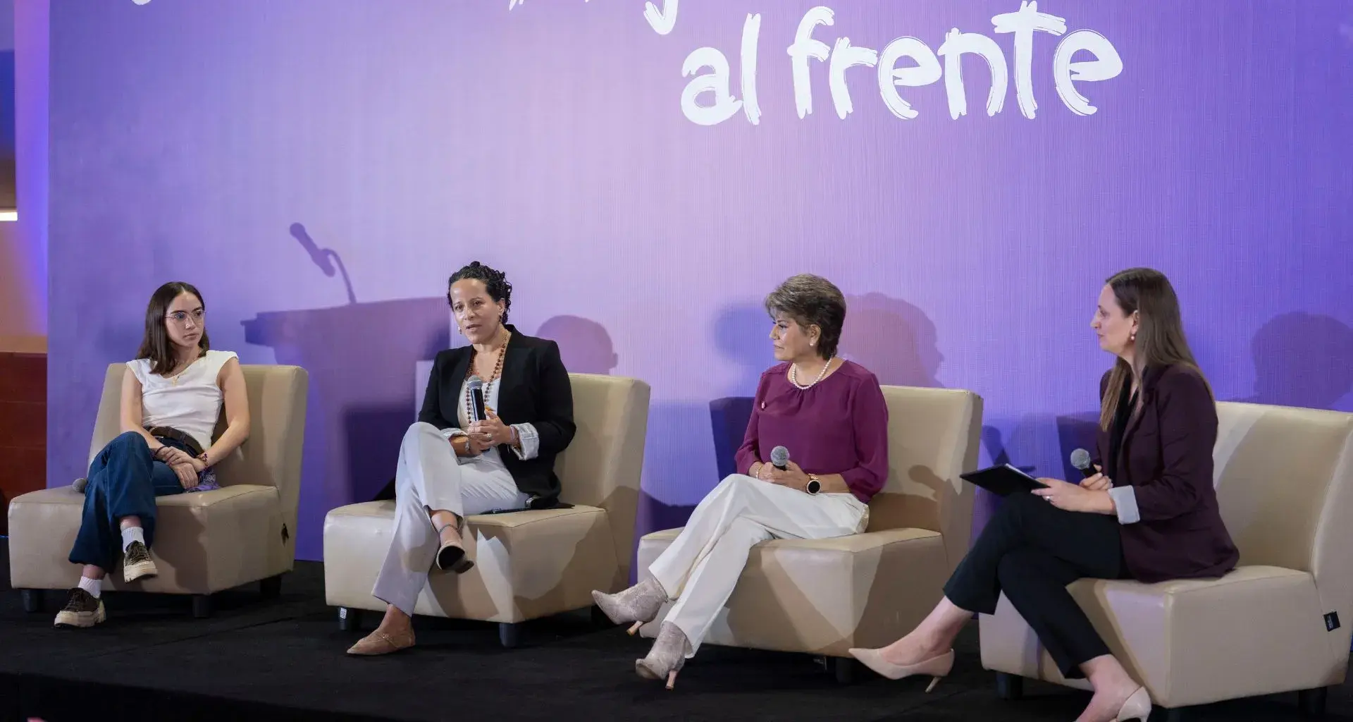 Mujeres líderes de TecSalud que inspiran y transforman vidas.