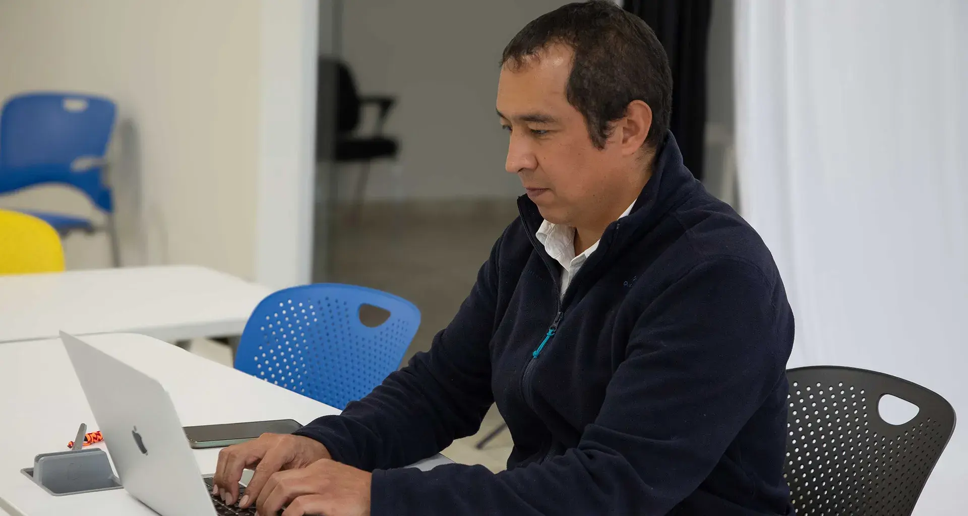 Nuevo profesor de la Escuela de Negocios en el Tec de Monterrey campus Laguna