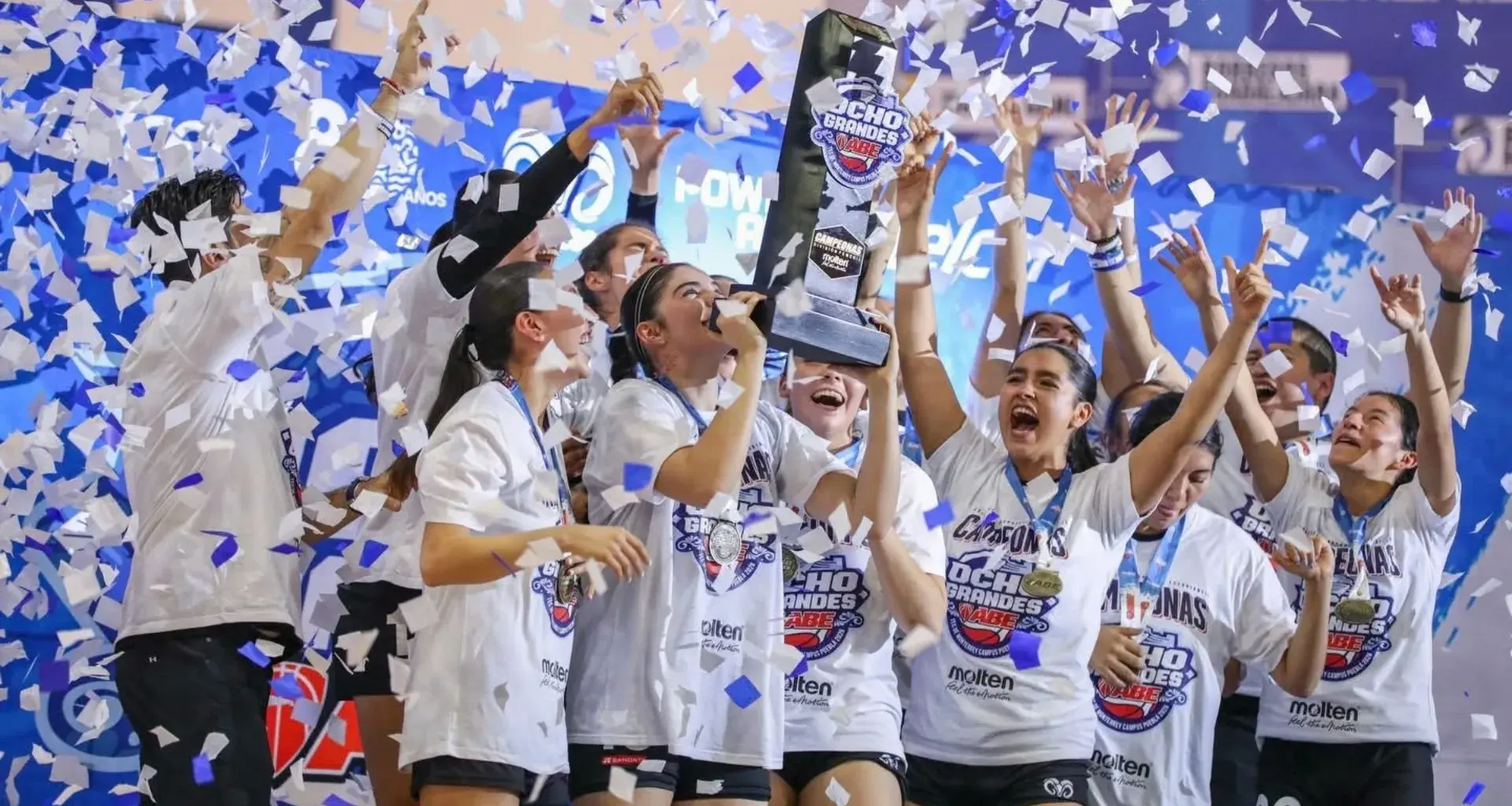 El equipo de basquetbol femenil, Borregos CEM, ganó su primer título nacional tras vencer 63-58 a Borregos Monterrey en los Ocho Grandes 2026.