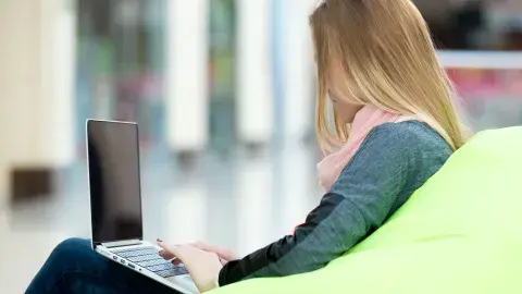 ¿Te interesa estudiar un posgrado? Ve estos datos de las becas CONACYT