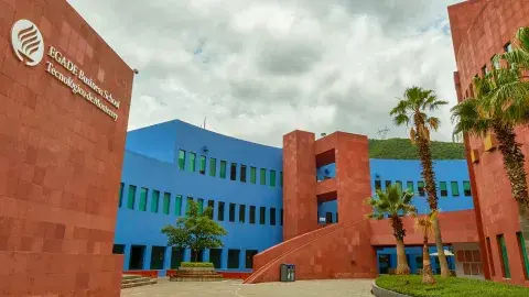 EGADE Business School sube en ranking global y lidera AL una vez más