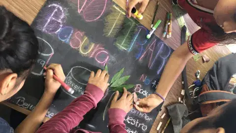 Construye a futuros ciudadanos y gana Premio Nacional de la Juventud