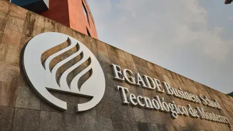 Es EGADE la #1 de Negocios en Latinoamérica por 11 años consecutivos