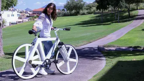 ¡A pedalear! La bicicleta de papel reciclado creada por mexicanos