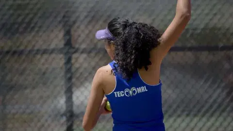Destacan alumnos del Tec en competencias de tenis