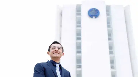 “Se pelean” 9 universidades de EU a estudiante mexicano