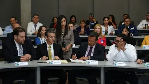 Firman decreto estatal para Centro de Trasplantes en Hospital San José