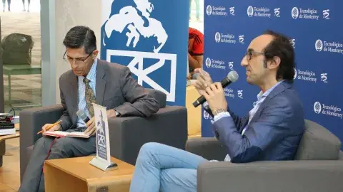 La metáfora construye realidades.- Agustín Fernández en la CAR
