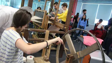 Artesanía tecnológica: cruce de saberes indígenas y arte digital