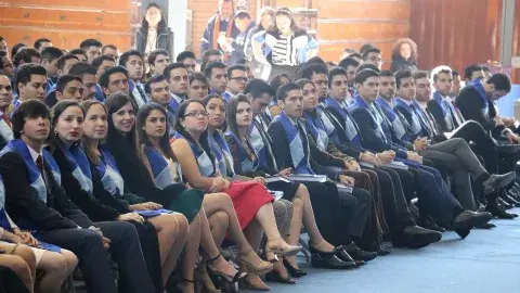 El mundo lo cambia quien ejecuta sus sueños.- Dr. Q.