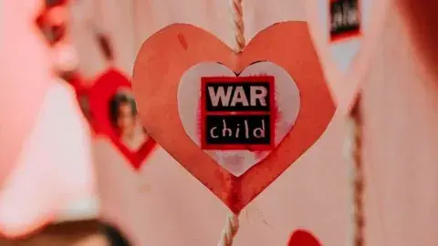Crean grupo estudiantil que apoya a niños en situación de guerra