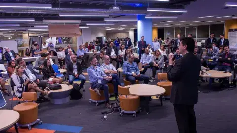   Startups + mentores + innovación = Iniciativa Tec "Enlace+"