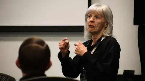 Global Faculty, si no sales de intercambio. ¡Los profes vienen a ti!