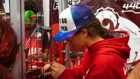 ¡Premian su liderazgo! Gana en regional de robótica en Arkansas